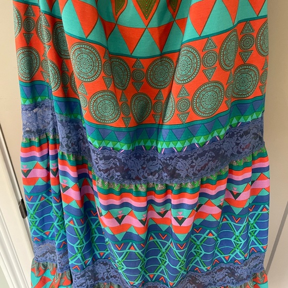 Flying Tomato V-Neck Maxi Lace-Tiered Dress size medium - Picture 3 of 3